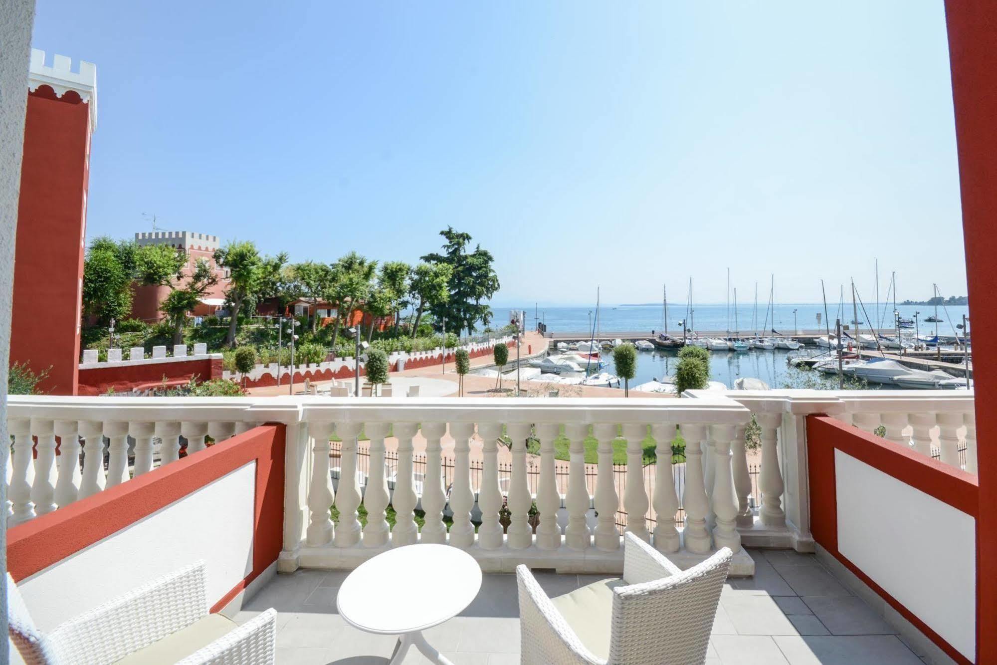 Villa Garuti Village Padenghe sul Garda Exterior photo
